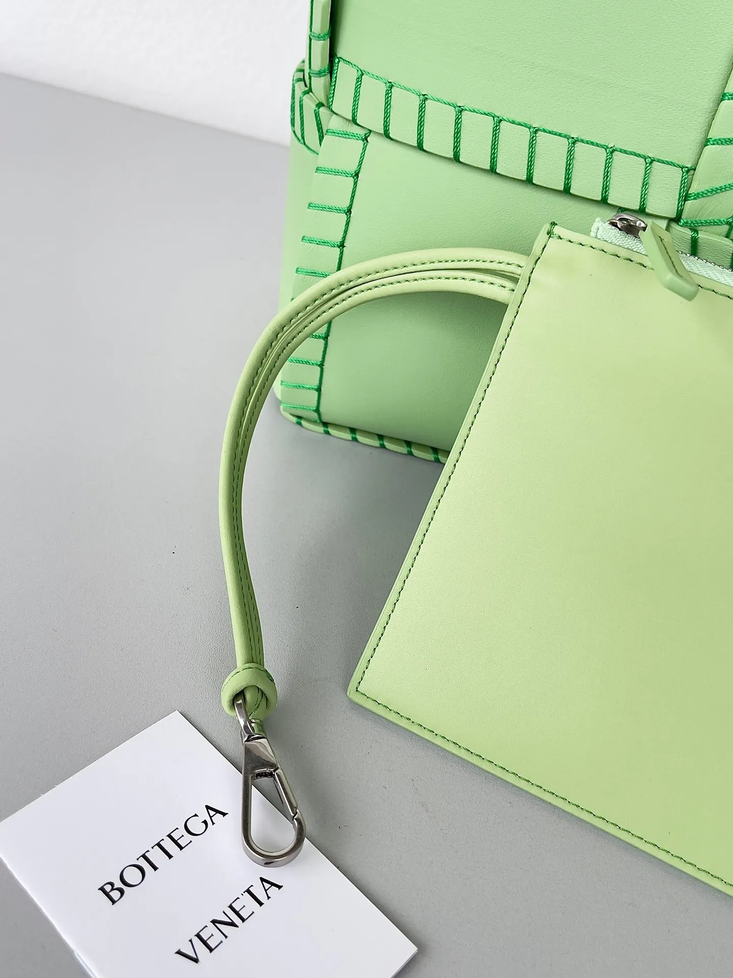 All categories 💚 Authentic bags 💚 BV 2025 new style 𝗕𝗼𝘁𝘁𝗲𝗴𝗮 𝗩𝗲𝗻𝗲𝘁𝗮 Tote bag